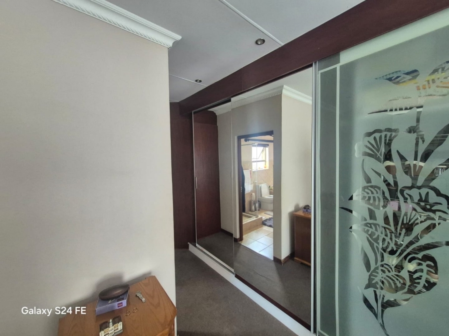 3 Bedroom Property for Sale in Safari Gardens North West